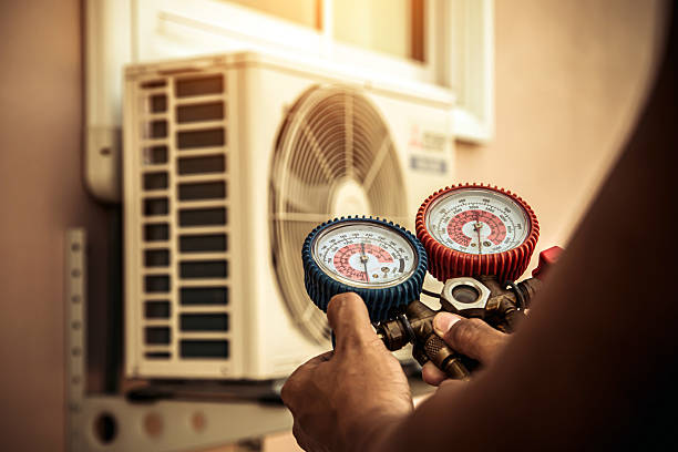 Professional Hvac technician working in Bedford Hills, NY